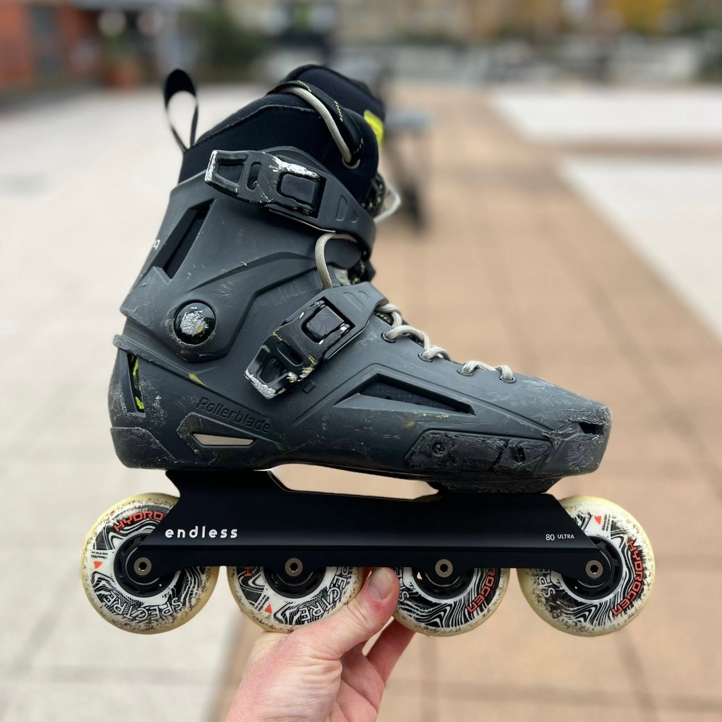 Endless 80 Ultra Black on Rollerblade Lightning